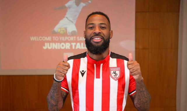 2021-2022 sezonunda Süper Lig&#039;de 335, Spor Toto 1. Lig&#039;de 387 transfer yapıldı