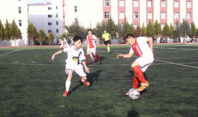 23 Nisan Futbol Turnuvası 101 takımla başladı