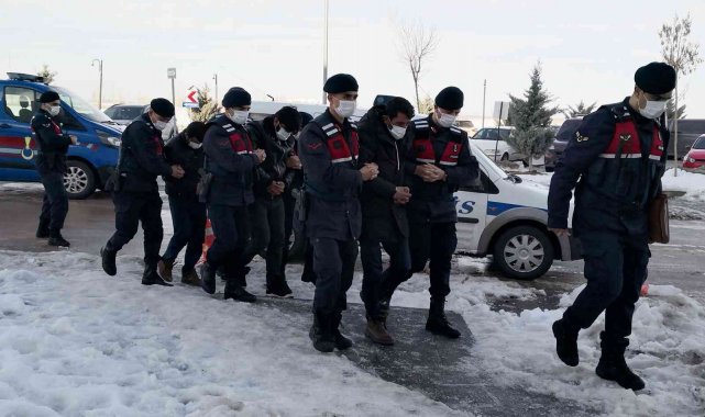 29 günde 13 yerden hırsızlık yaptılar, JASAT'ın operasyonuyla yakalandılar