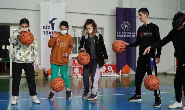 &#039;Biz Bir Takımız&#039; projesi Manisa&#039;da devam ediyor