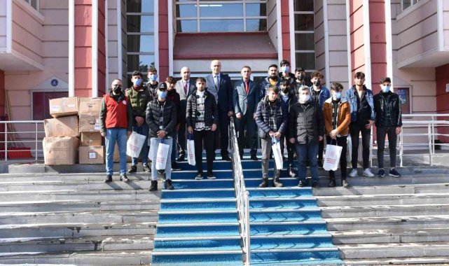 'Merkezim Her Yerde' gençlerin hizmetinde