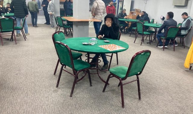 'Özgür Renkler' Derneğine kumar baskını: Suçüstü yakalandılar