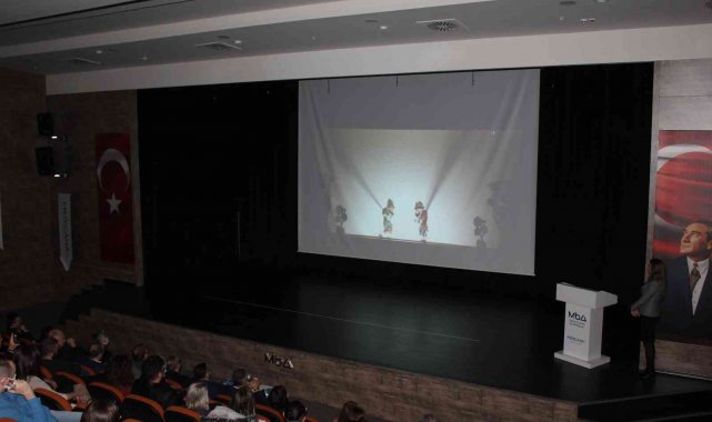 &#039;Perdenin Arkasındaki Karagöz&#039; belgeseli izleyiciyle buluştu