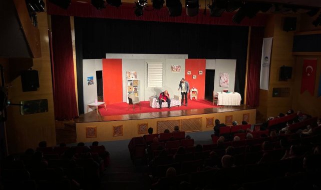 'Son 5 Dakika' oyunu tiyatroseverlerle buluştu