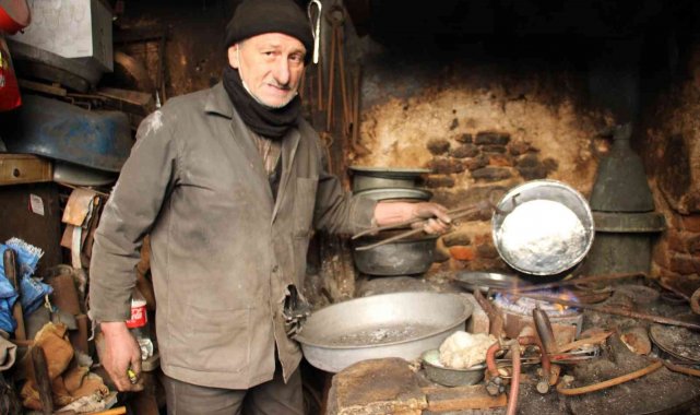41 yıllık kalay ustası Alkış, gelişen teknolojiye direniyor
