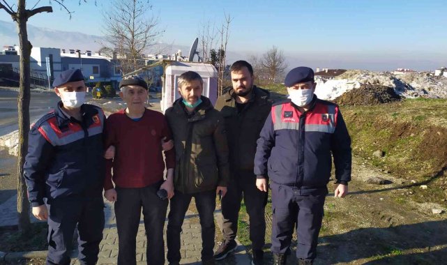 81 yaşındaki Alzheimer hastası yaşlı adamı jandarma ekipleri buldu
