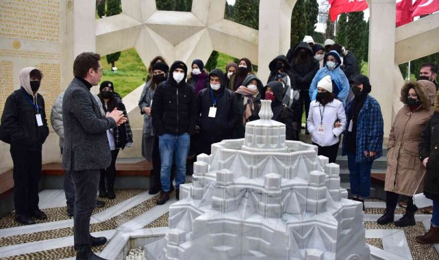 Abdülhamid Han vefatının 104'üncü yıl dönümünde kabri başında anıldı