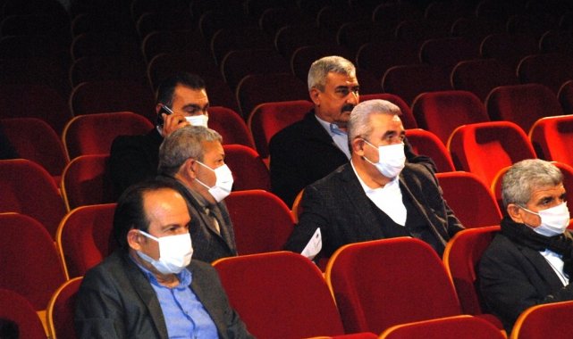 Adana Büyükşehir Meclisinde yine işçi çıkışları gündem oldu