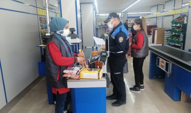 Adana'da zabıtadan KDV indirimi denetimi