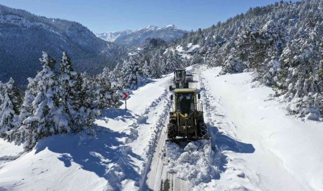 Adana'nın yüksek kesimlerinde kapalı yol kalmadı