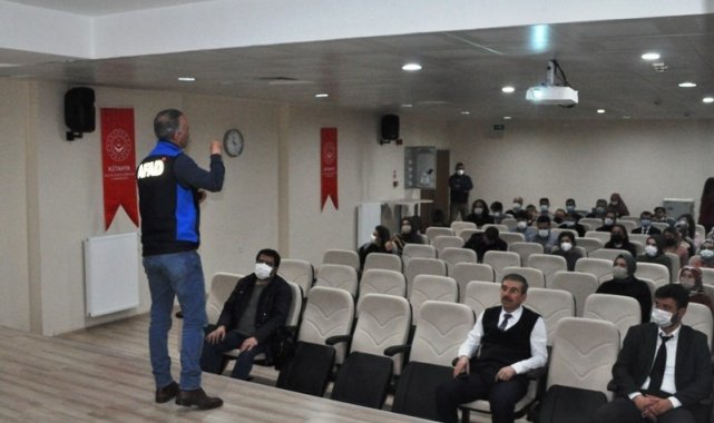 Aile ve Sosyal Hizmetler İl Müdürlüğü personeline afet farkındalık eğitimi