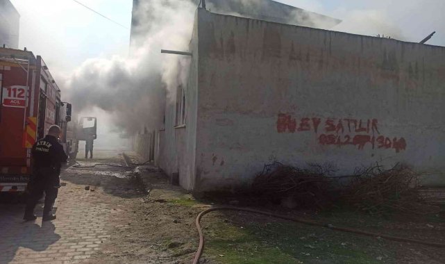 Ailesinin kaldığı evi ateşe verdi