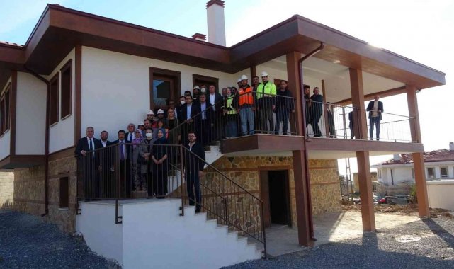 AK Parti Antalya İl Başkanı Taş: "Manavgat yangınında evi zarar gören bir çok aile bayrama yeni evlerinde girecek"