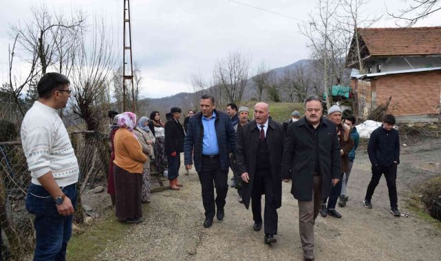 AK Parti teşkilatı heyelan bölgesinde inceleme yaptı