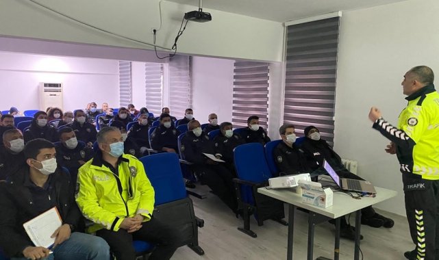 Akdeniz İlçe Emniyet Müdürlüğü personeline trafik eğitimi