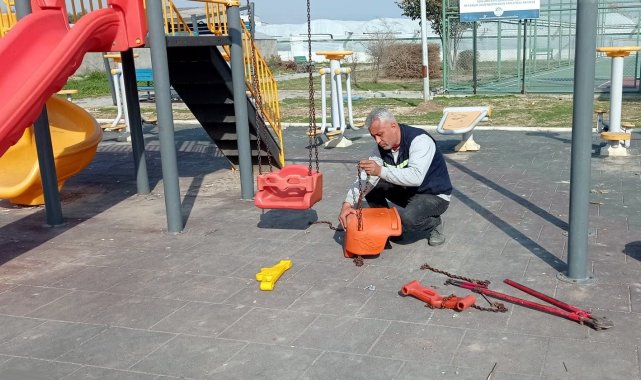 Akdeniz'de parklara bahar bakımı