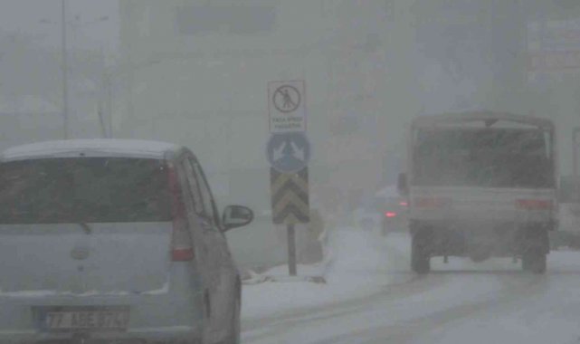 Aksaray'da kar ve tipi