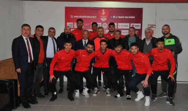 Akşehir Spor yeni teknik direktörü ve yeni transferleriyle iddialı geliyor