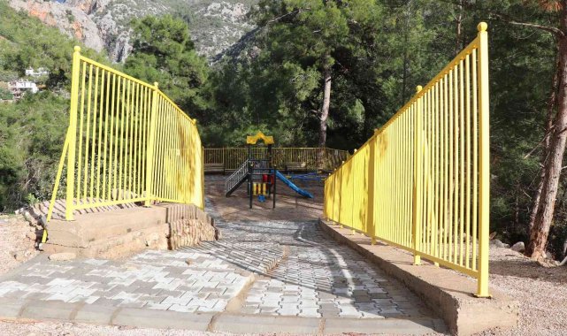 Alanya&#039;da 2 mahalleye çocuk parkı