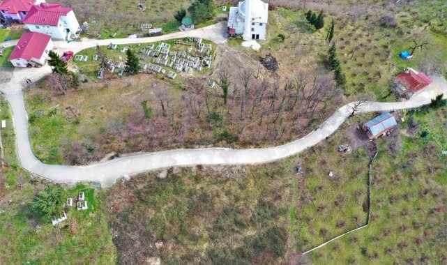 Altınordu'da beton yol çalışmaları sürüyor