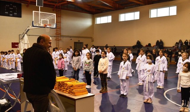 Altınovalı tekvandocular kuşak atladı