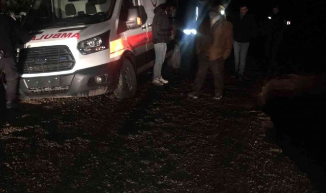 Ambulans uçuruma yuvarlanmaktan saniyeler içinde kurtuldu