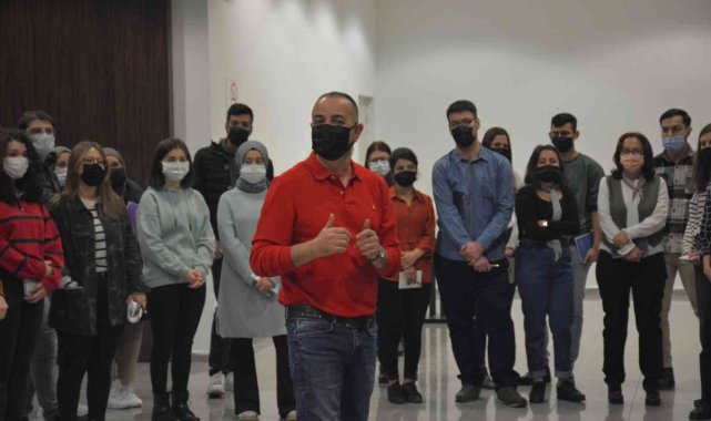 Anadolu Üniversitesi'nde "Sınıf Yönetimi ve Öğretimde İyi Örnekler Çalıştayı" başladı