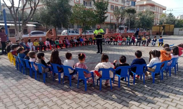 Anaokulu öğrencilerine trafik eğitimi