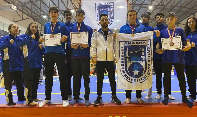 Ankara Büyükşehir Spor Kulüpleri başarıdan başarıya koşuyor