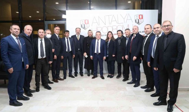 Antalya Büyükşehir Belediye Başkanlığı Koşusu düzenlendi