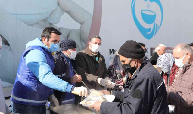 Antalya Büyükşehir Belediyesi Mobil Aşevi Isparta&#039;da