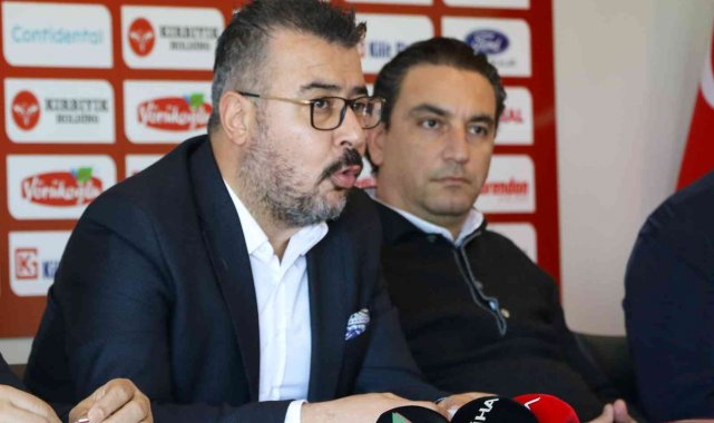 Antalyaspor, yeni transferleri için imza töreni düzenledi