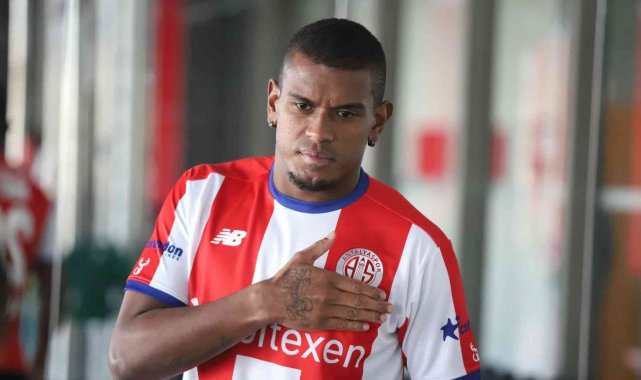 Antalyaspor'da transfer hareketliliği