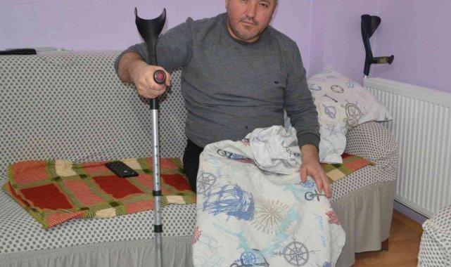 Arkadaş kavgasını ayırmak isteyen muhtar silahla vuruldu