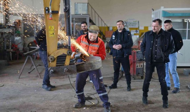 Atölyeler üretiyor, belediye tasarruf ediyor