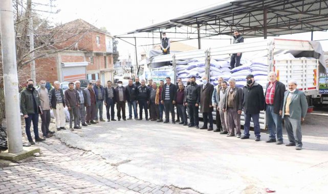 Aydın Büyükşehir Belediyesi&#039;nden üreticiye yem desteği