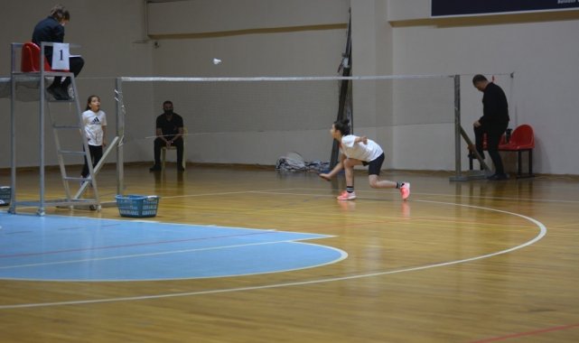 Ayvalık'ta Küçükler Badmington heyecanı