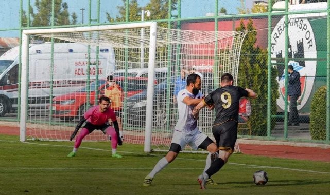 Bağlar Belediyespor liderliğe yükseldi