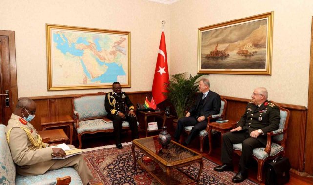 Bakan Akar, Gana Genelkurmay Başkanı Amoama'yı kabul etti