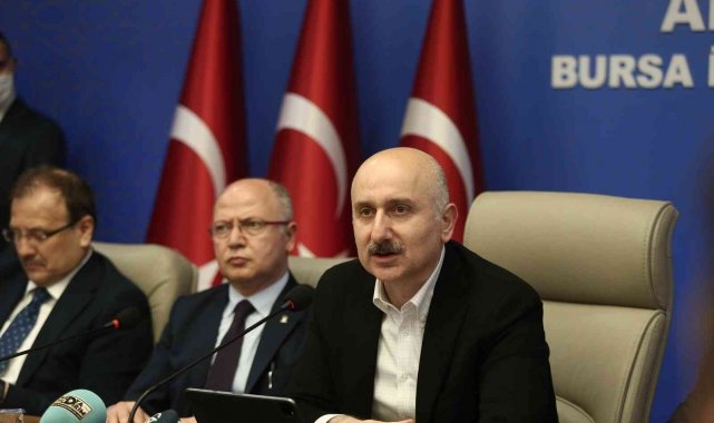 Bakan Karaismailoğlu: "Halkımız suyu getirenle testiyi kıranları çok iyi biliyor"