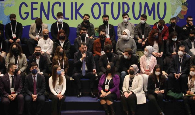 Bakan Kurum, 209 üniversitenin İklim Elçileri ile bir araya geldi