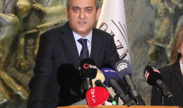 Bakan Özer: "Salgın nedeniyle tüm sınıfları kapalı olan okulumuz bulunmamakta"