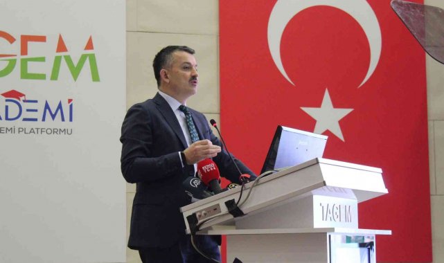 Bakan Pakdemirli: "Üreten kesimin moralini bozmaya kimsenin hakkı yok"