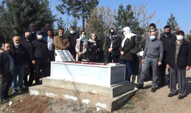 Bakan, vali, milletvekili ve birçok eğitimci yetiştiren 'Mevlüde Hoca' kabri başında anıldı