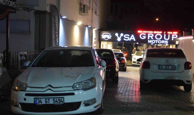 Bakırköy&#039;deki silahlı çatışmada zarar gören 7 otomobil yerinden kaldırıldı