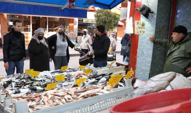Balık vatandaşa pahalı satıcısına ucuz geldi