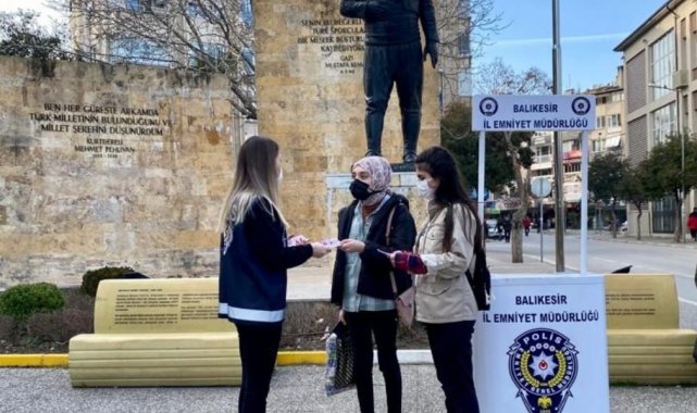 Balıkesir Emniyeti KADES hakkında bilgilendirme yaptı.