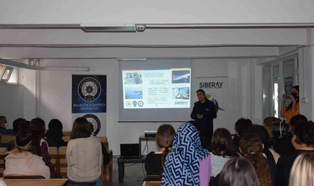 Balıkesir Emniyeti, okullarda SİBERAY'I anlattı.