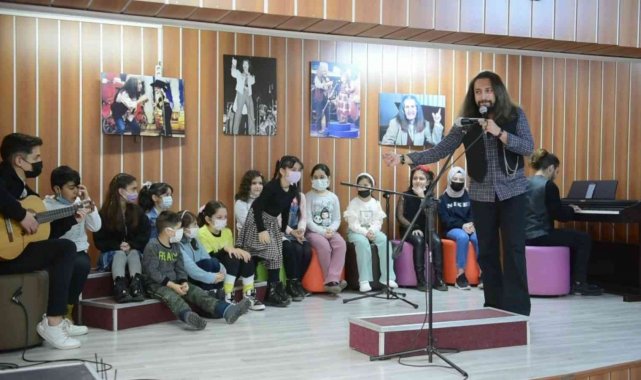 Barış Manço, kendi yaptırdığı okulda anıldı