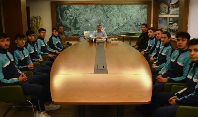 Başkan Akçadurak: &quot;Sporun ve sporcunun yanındayız&quot;